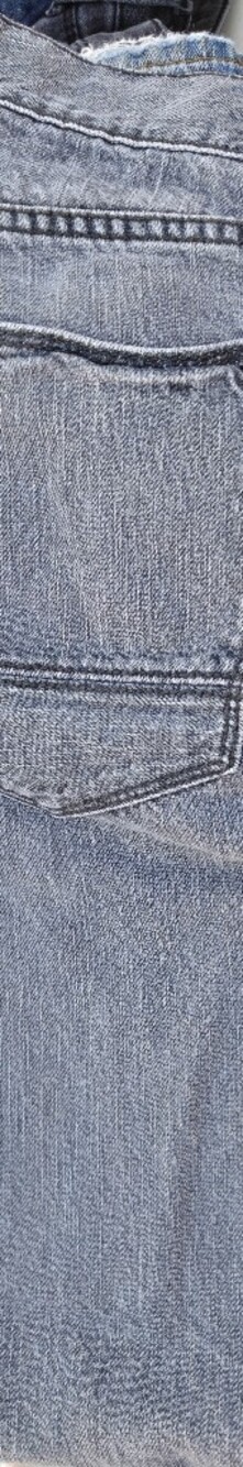 Arizona Jean Company Men’s Relaxed Jeans in Light Blue Denim